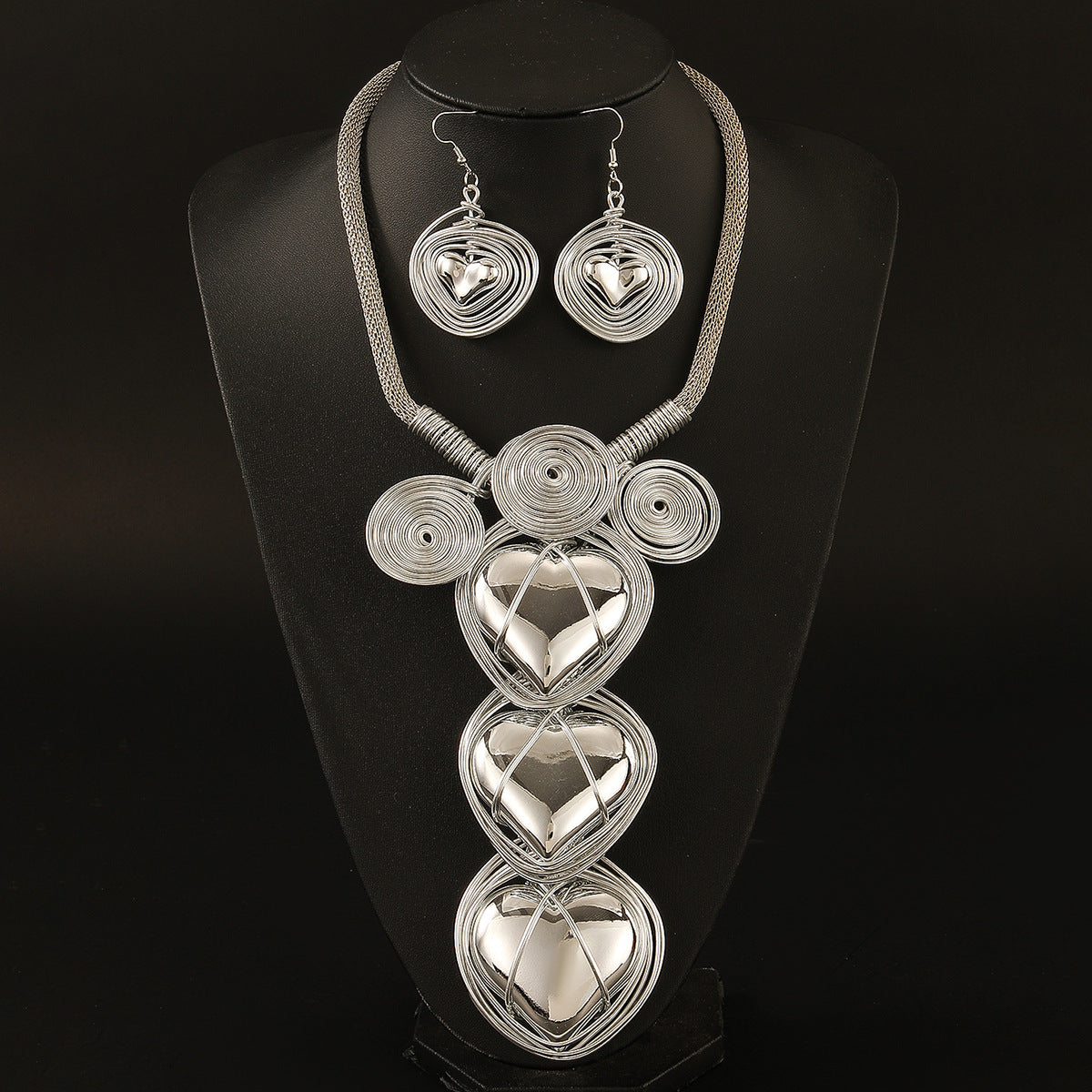 Planderful Savanna Rhythms Necklace and Earrings Set – Exaggerated Three-Dimensional Love Shape Design