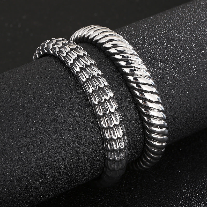 Design Smeared Twist – Punk Style Men's Titanium Steel Dragon Scale Bracelet Holiday