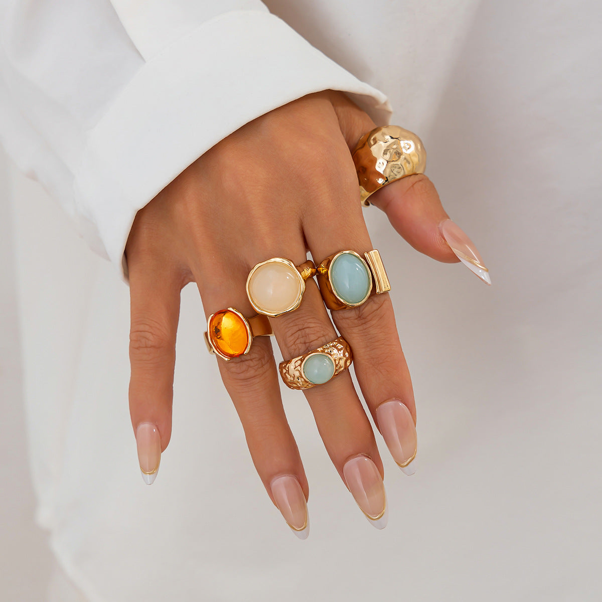 Planderful Vienna Verve Ring Set – Retro Niche Stackable Gemstone Design