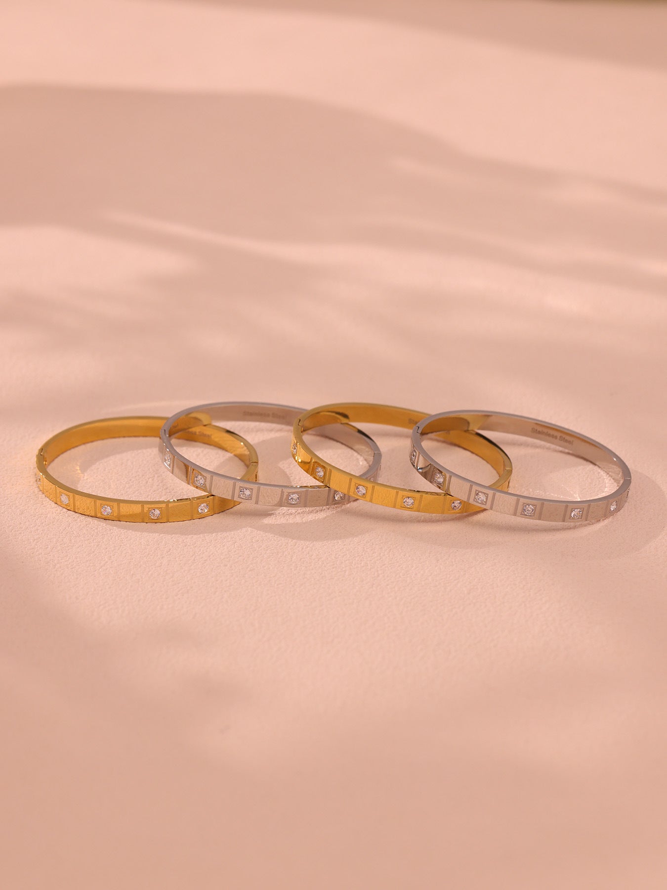 Planderful Everyday Genie Zircon Buckle Bracelet Unisex