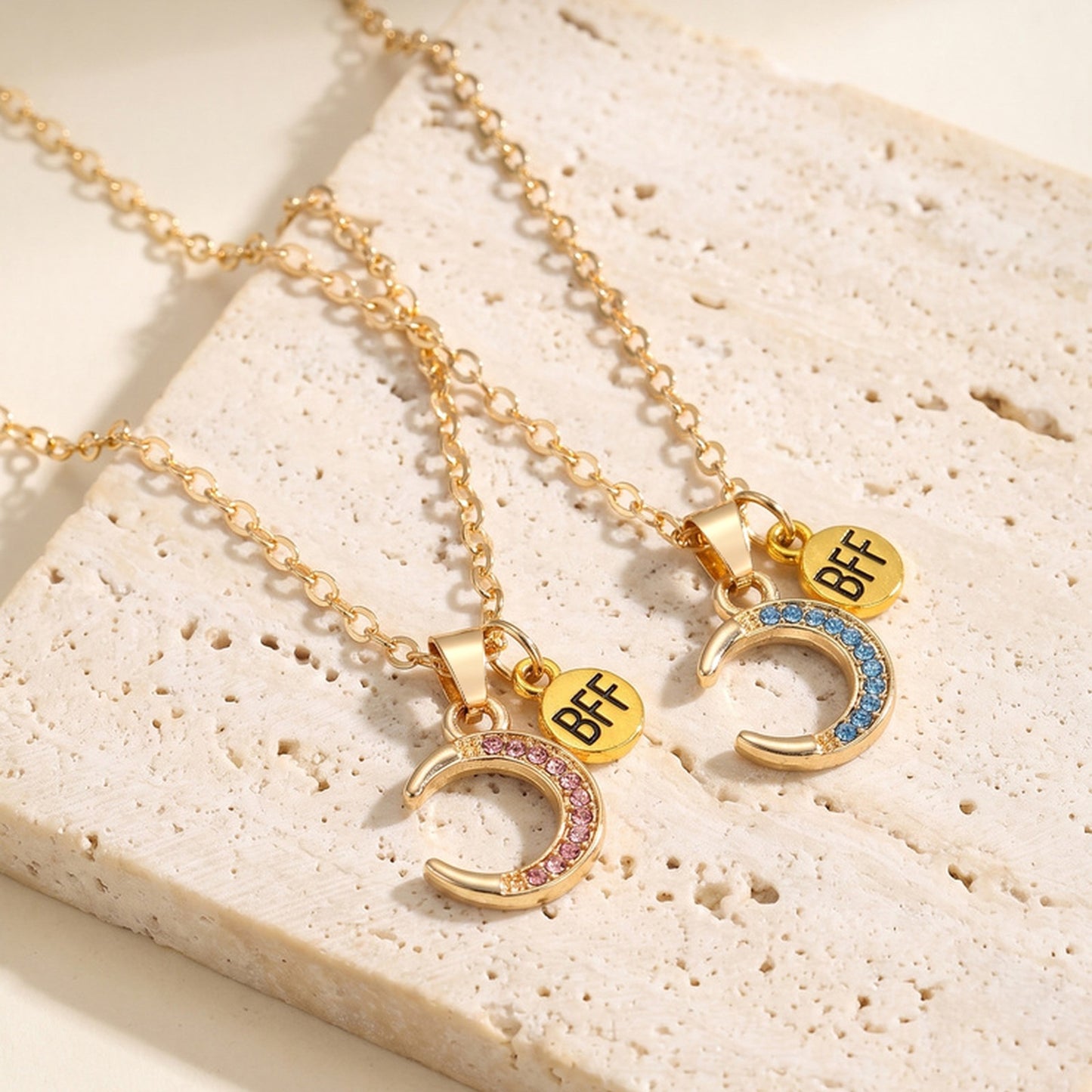 Women's Alloy Strawberry Dopamine Pendant Necklace Two-Piece Set Clavicle Chain