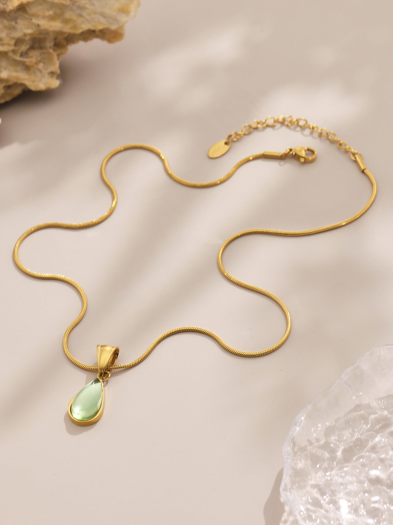 Planderful Elegant Green Blue Glass Drop Necklace For Women