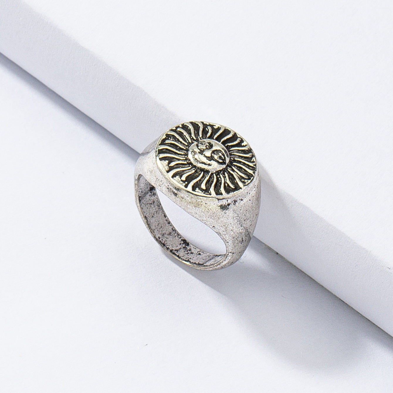 Customizable Minimalist Retro Sunflower Hip-Hop Ring - Vienna Verve Collection