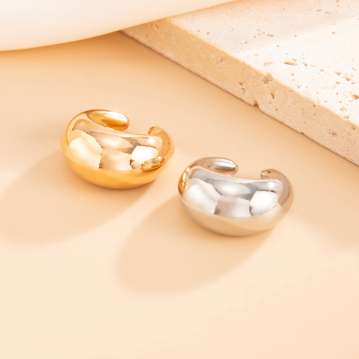 Planderful Vienna Verve C Shaped Ear Clips Statement Smooth Opening Versatile Stackable For Modern Women