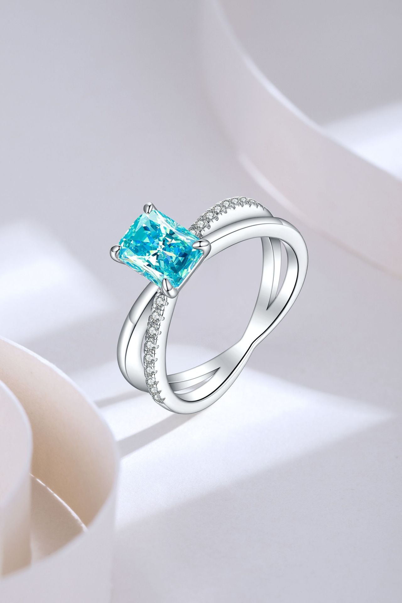 European and American 925 Sterling Silver 1.5ct Zircon Ring