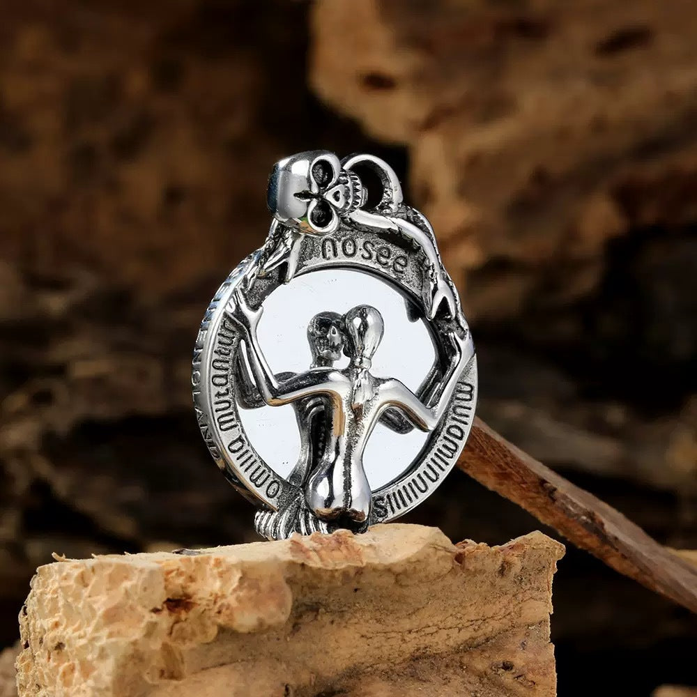 Planderful Bold Skull Mirror Pendant Necklace Titanium Steel Mirror Finish Unisex Gift For Women And Men