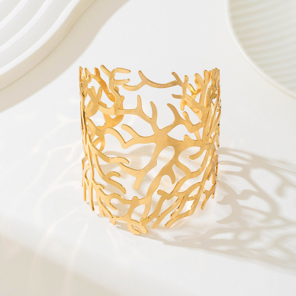 Planderful Vienna Verve Bracelet – Stylish European American Metal Design