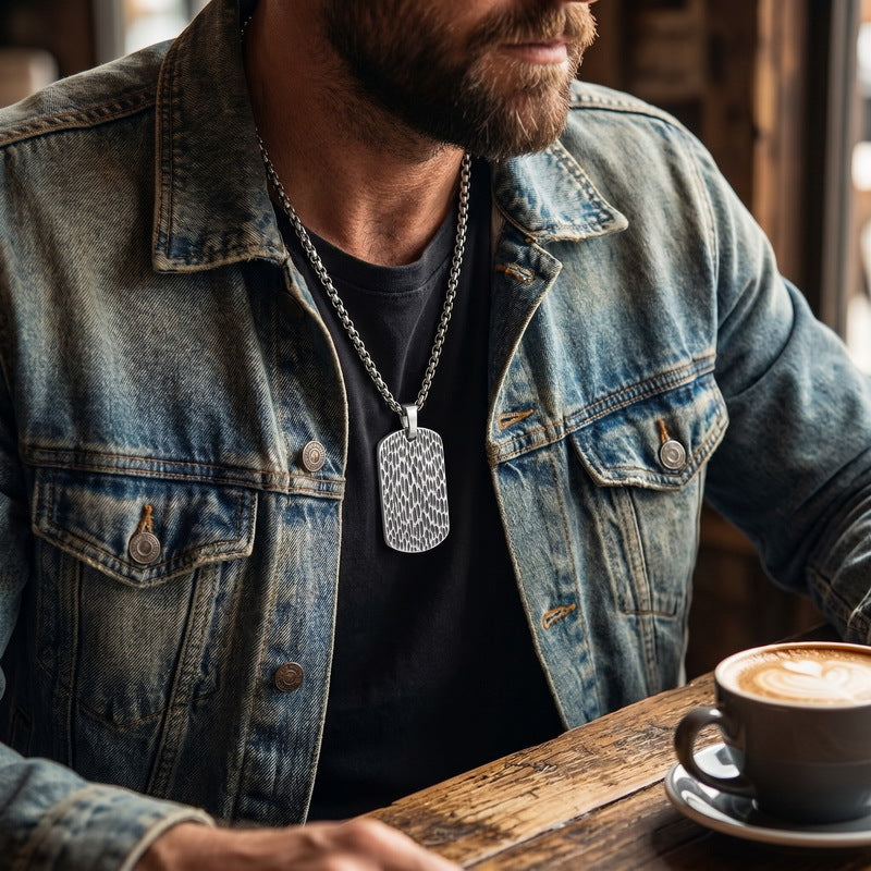 Trendy Retro And Old Hammer Pattern Military Brand Pendant, Fashionable And Water Ripple Necklace