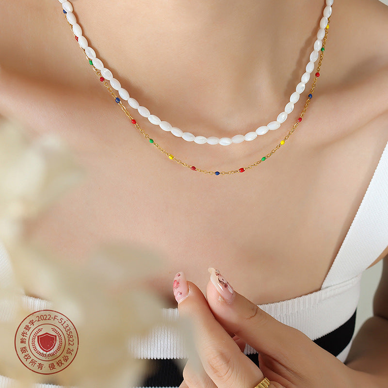 Vintage Chic Shell Pendant Necklace with Drip Oil Titanium Steel Chain