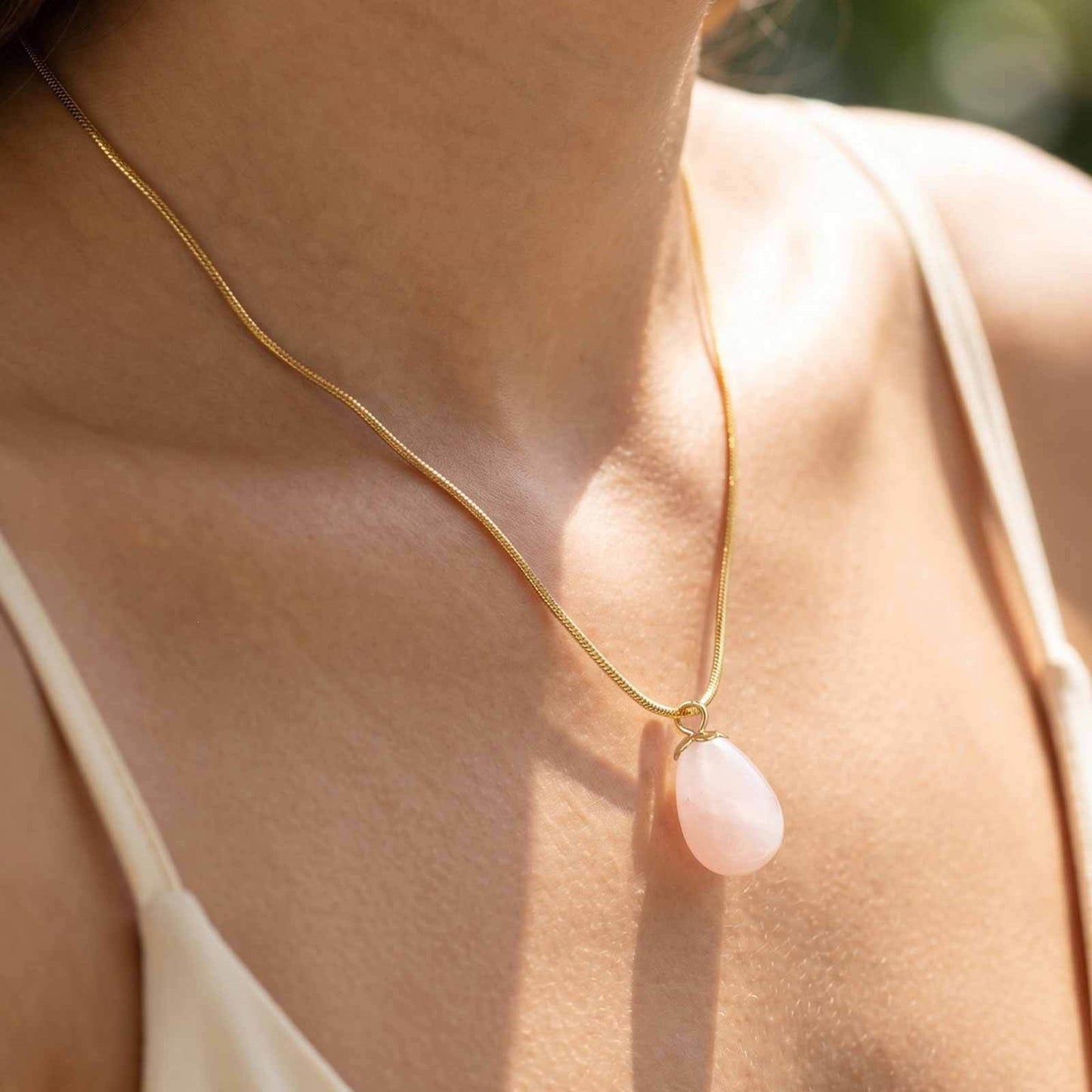 Stainless Steel Water Drop Powder Crystal Pendant Design Collarbone Chain Advanced Isn't Necklace