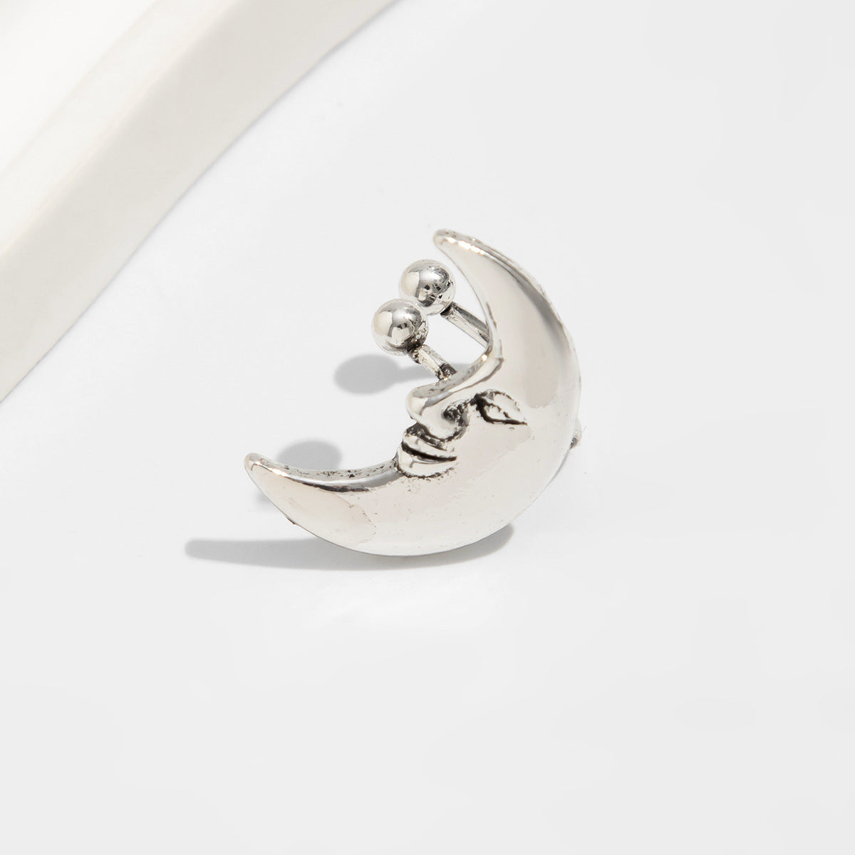 Planderful Vienna Verve Earrings – Versatile No Piercing Flower Design