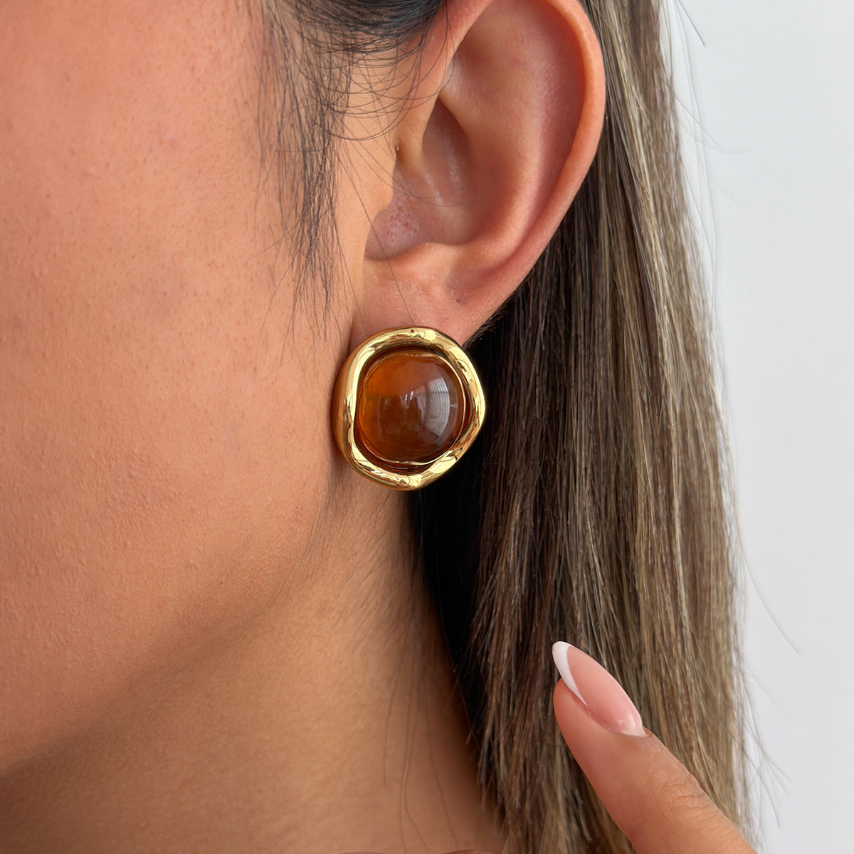Planderful Elegant Versatile Stainless Steel Stud Earrings With Gold Edge And Wavy Round Look For Everyday Women