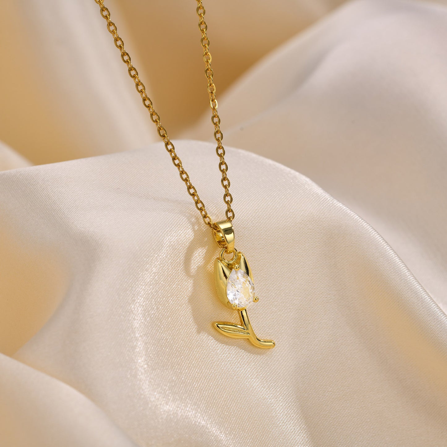 Red Water Drop Zircon Tulip Pendant Necklace for Ladies Copper