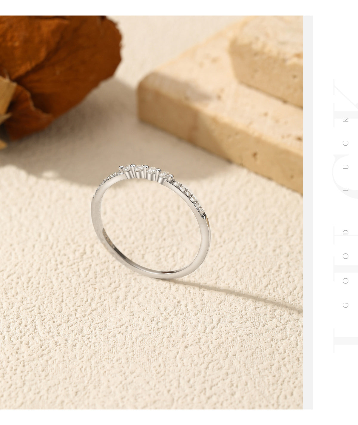 S925 Sterling Silver Fine-Row Moissanite Band