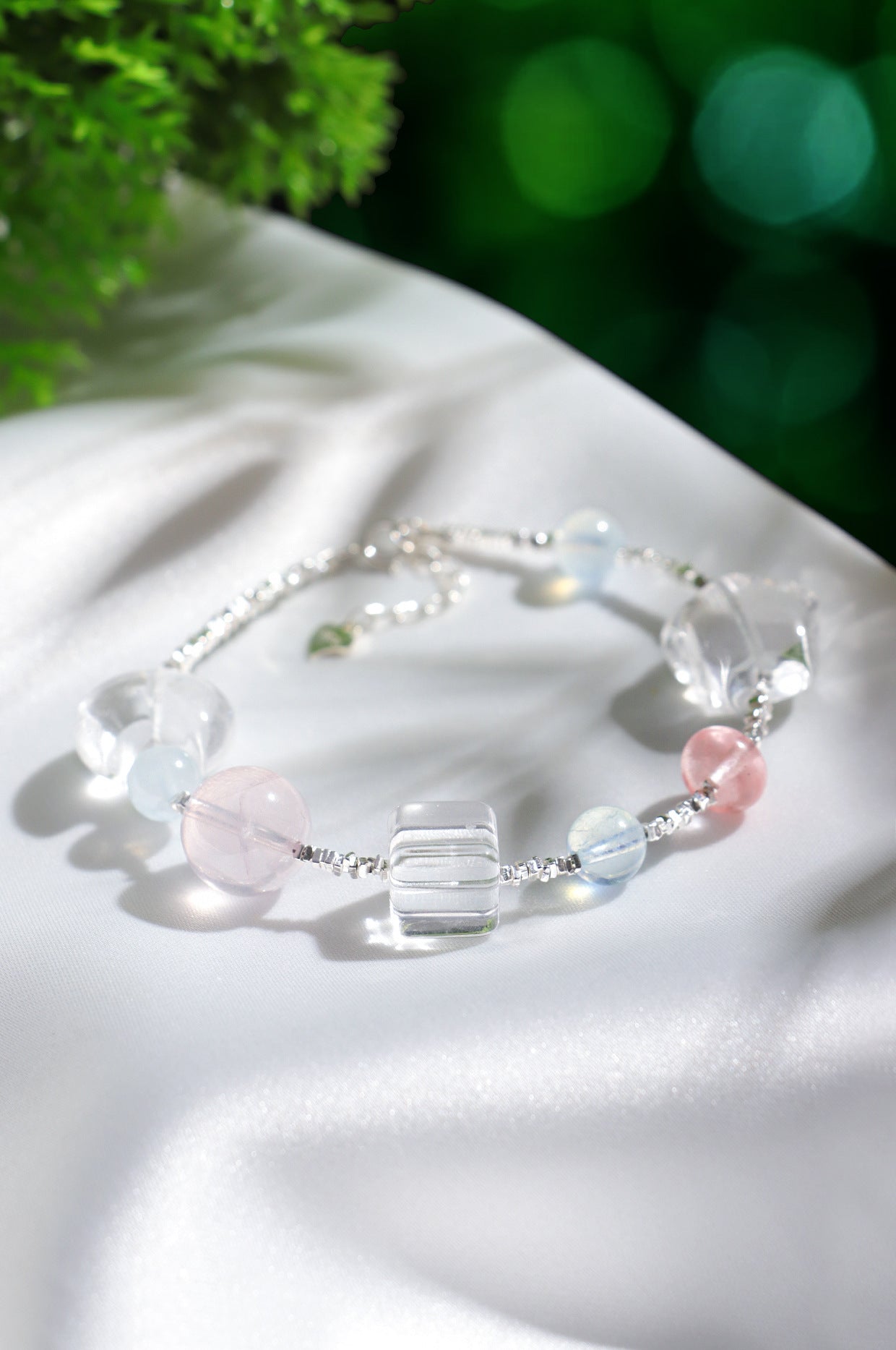 Planderful Fortune's Favor Bracelet – Sweet and Cute Aquamarine Star and Moon Design