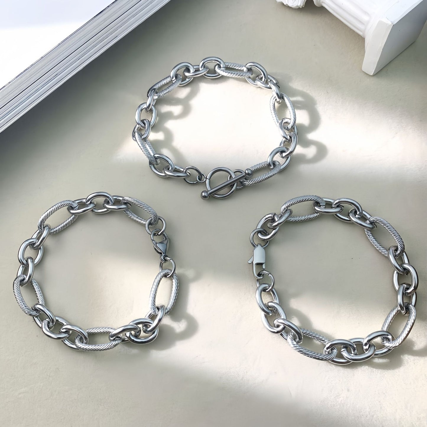 Planderful Jewelry Stainless Steel Oval Bracelet