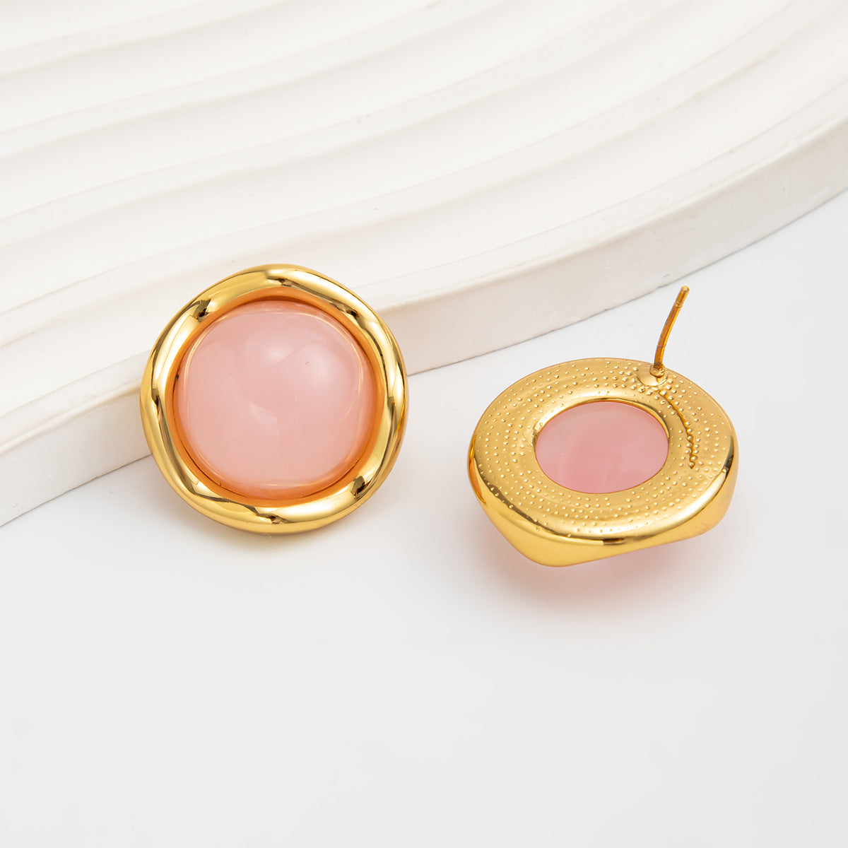 Planderful Elegant Versatile Stainless Steel Stud Earrings With Gold Edge And Wavy Round Look For Everyday Women