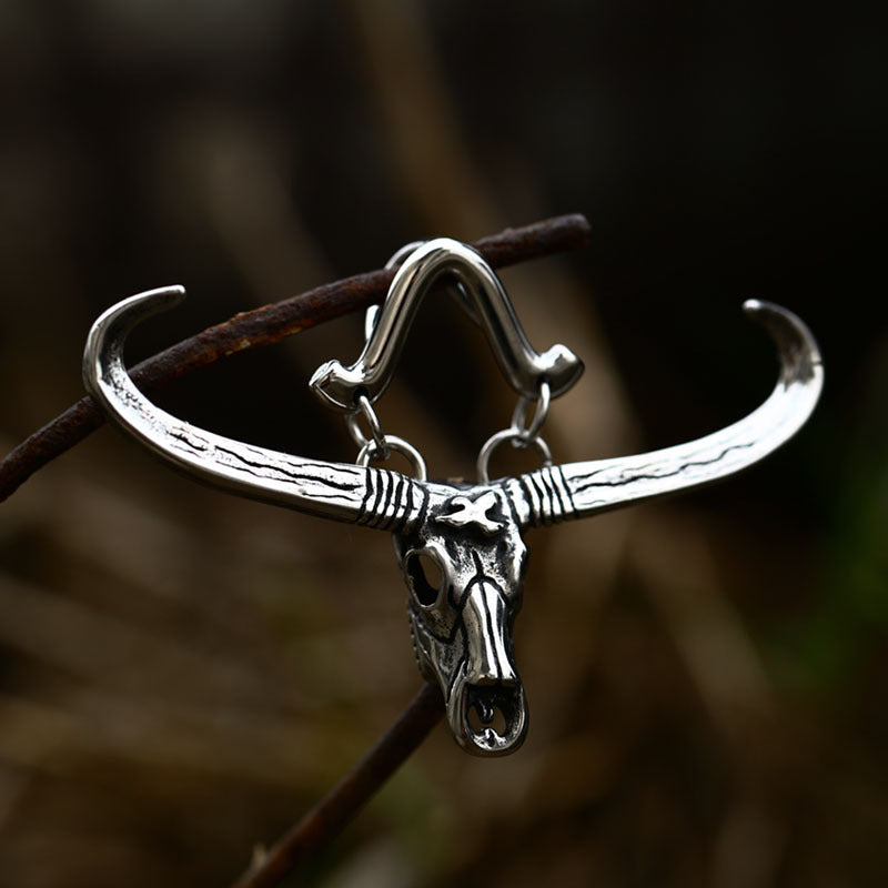 Titanium Steel Bull Head Pendant for Men - Retro European and American Style, Wholesale Jewelry