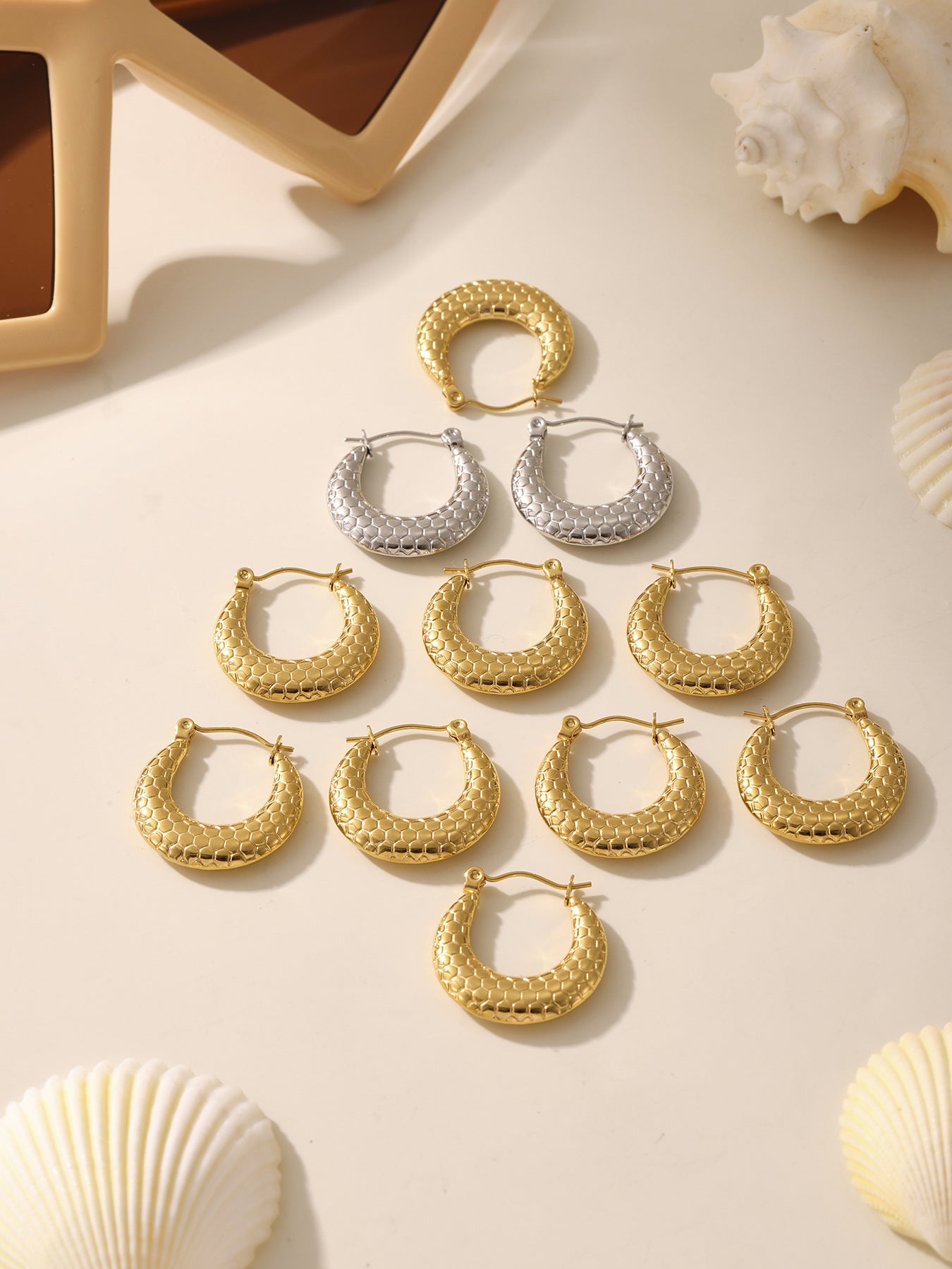 Planderful Fish Scale Circle Earrings 18K Plated Commuter