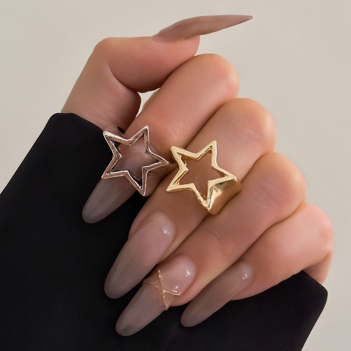 Planderful Vienna Verve Five Point Star Ring Set For Women Metal Hollow Geometric Statement