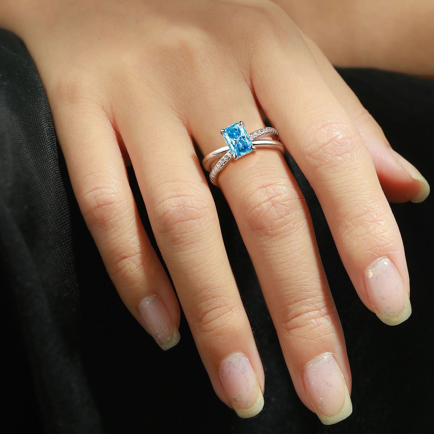 European and American 925 Sterling Silver 1.5ct Zircon Ring