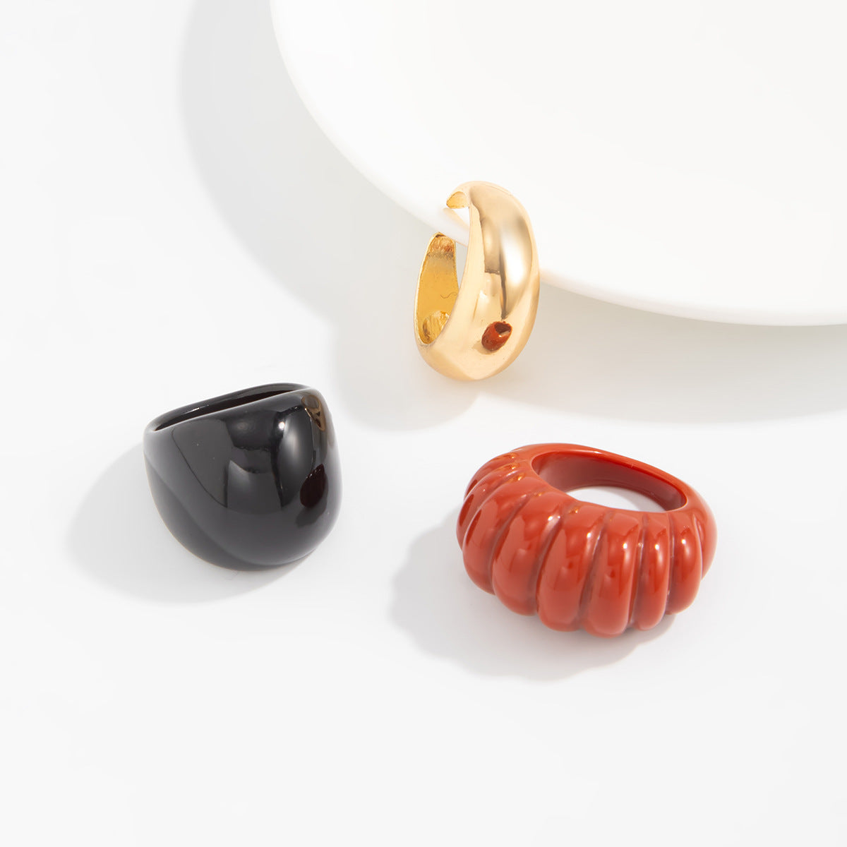 Planderful Vienna Verve Resin Ring For Women Open Threaded Red Glossy Statement Jewelry