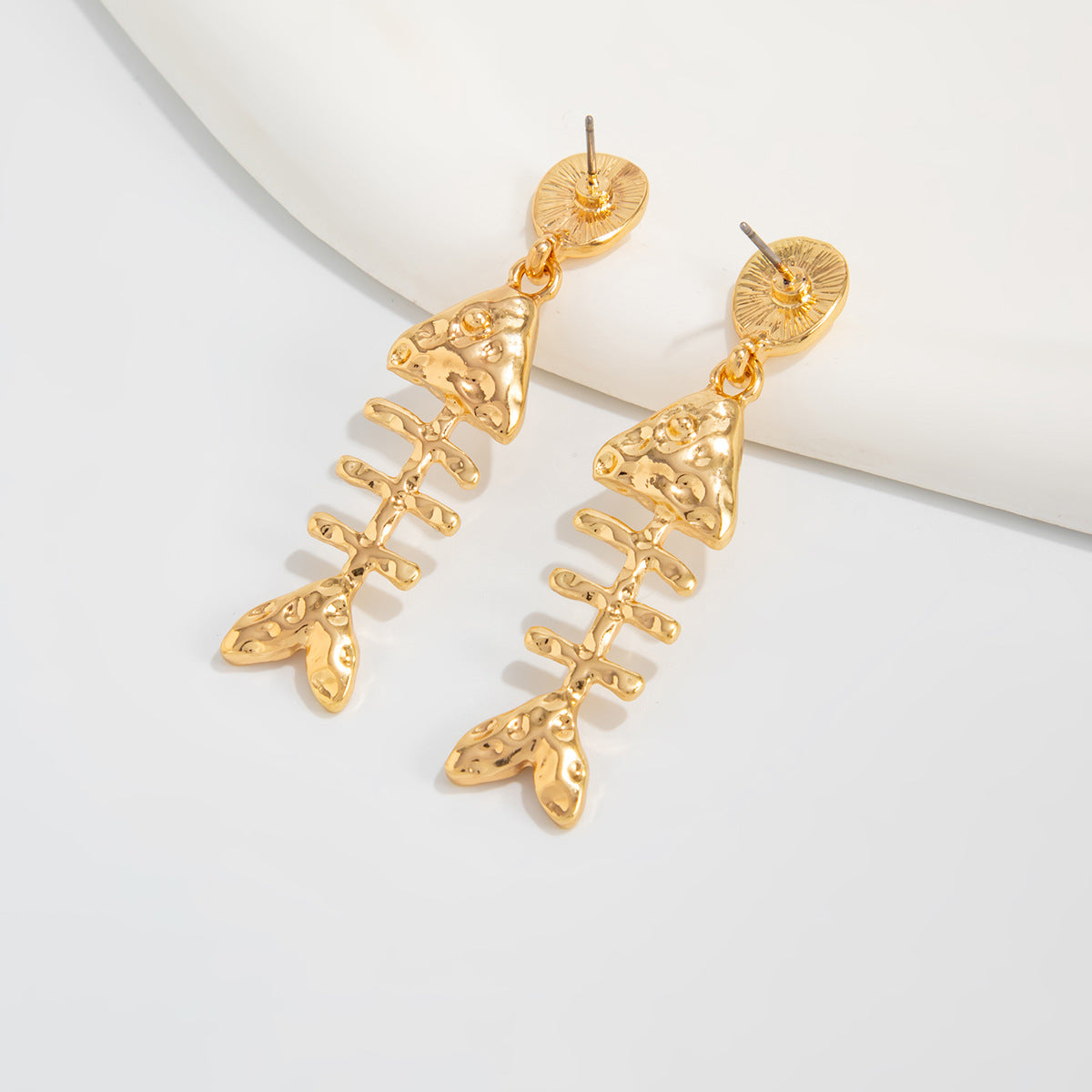 Planderful Vienna Verve Earrings – Personalized Alloy Wavy Fishtail Design