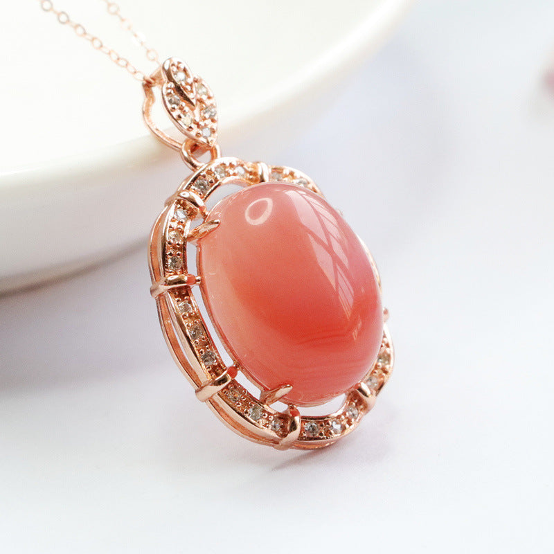 Shiny Pigeon Egg Agate Pendant Necklace with Zircon Halo