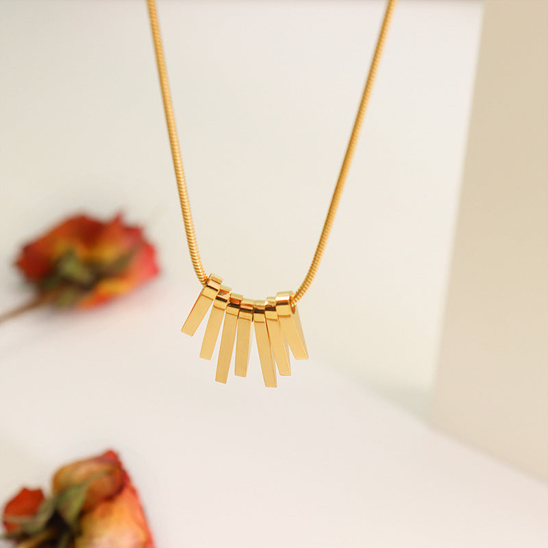 Luxury Geometric Gold Pendant Necklace - Small Square Design