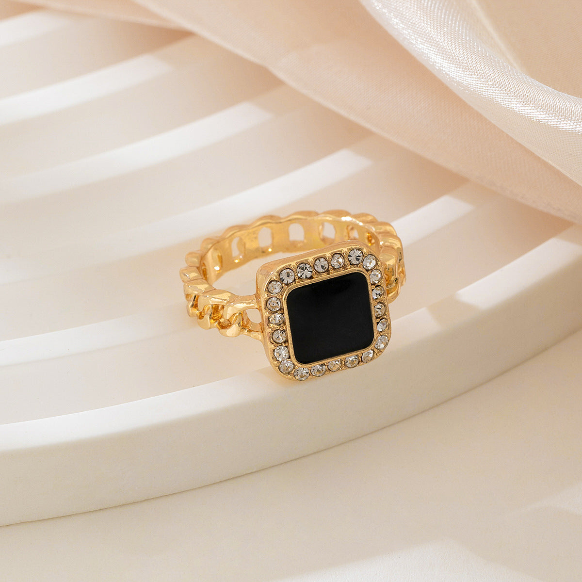 Elegant Metal Geometric Jewelry Set for Fashionable Women