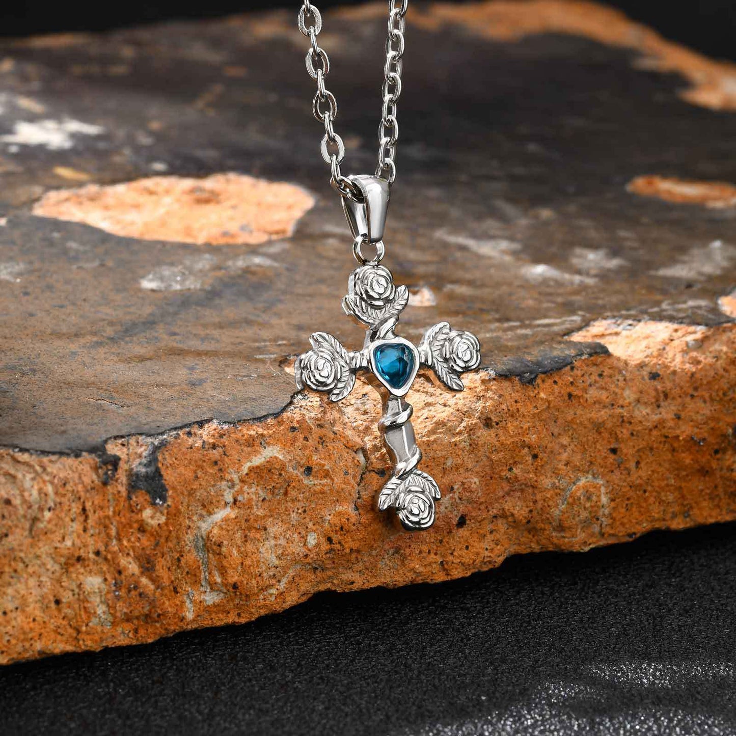 Planderful Medieval Rose Cross Zircon Pendant Necklace Men