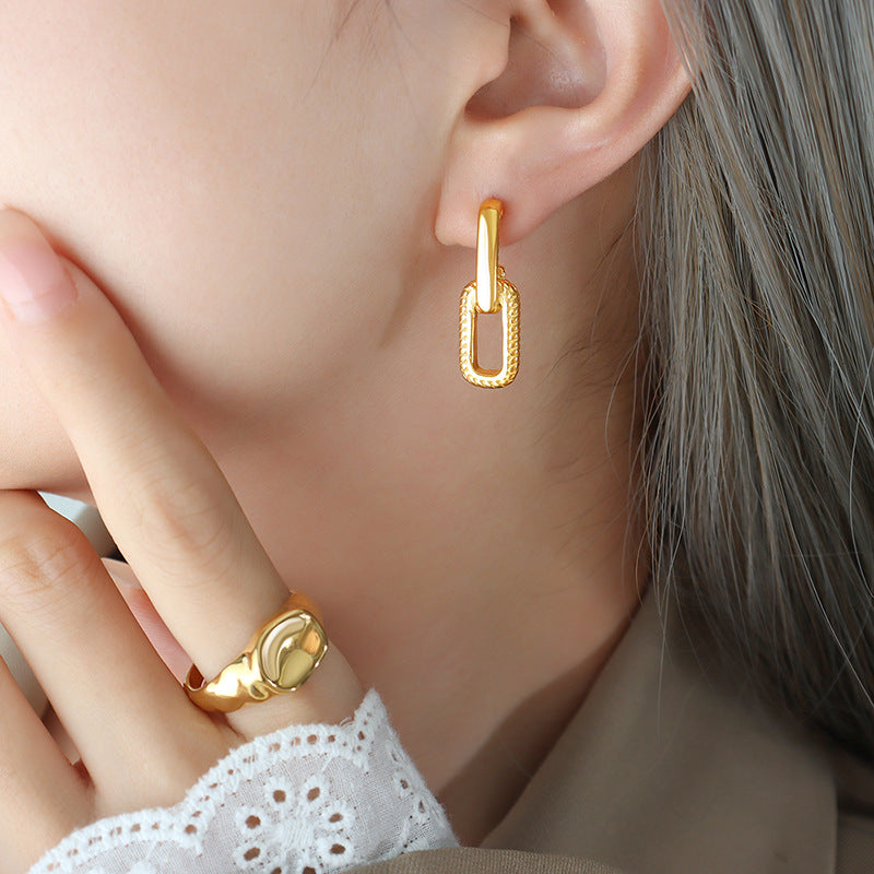 Chic Geometric U-Shaped Earrings in Gold-Plated Titanium Steel