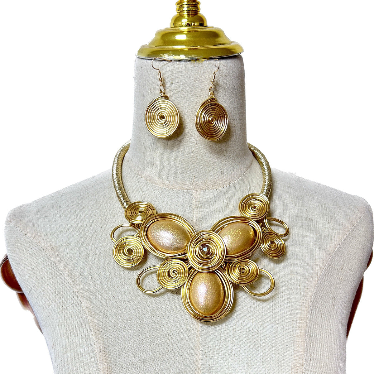 Planderful Savanna Rhythms Necklace – Handmade Exaggerated Floral Design