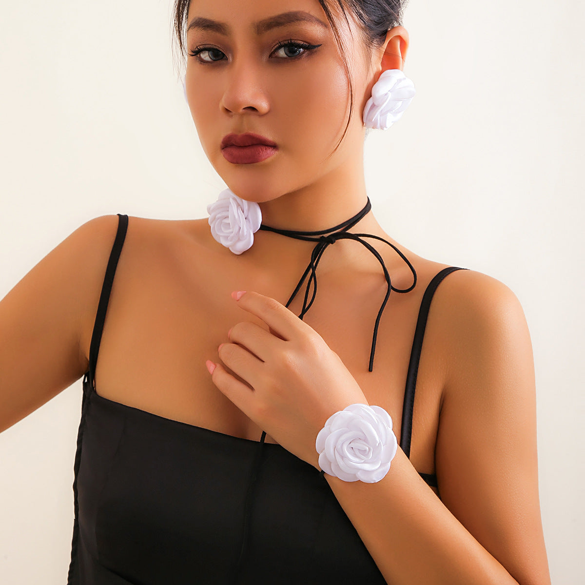 European and American Vintage Rose Velvet Choker Necklace with Satin Flowers for Women's Hair Accessory Set