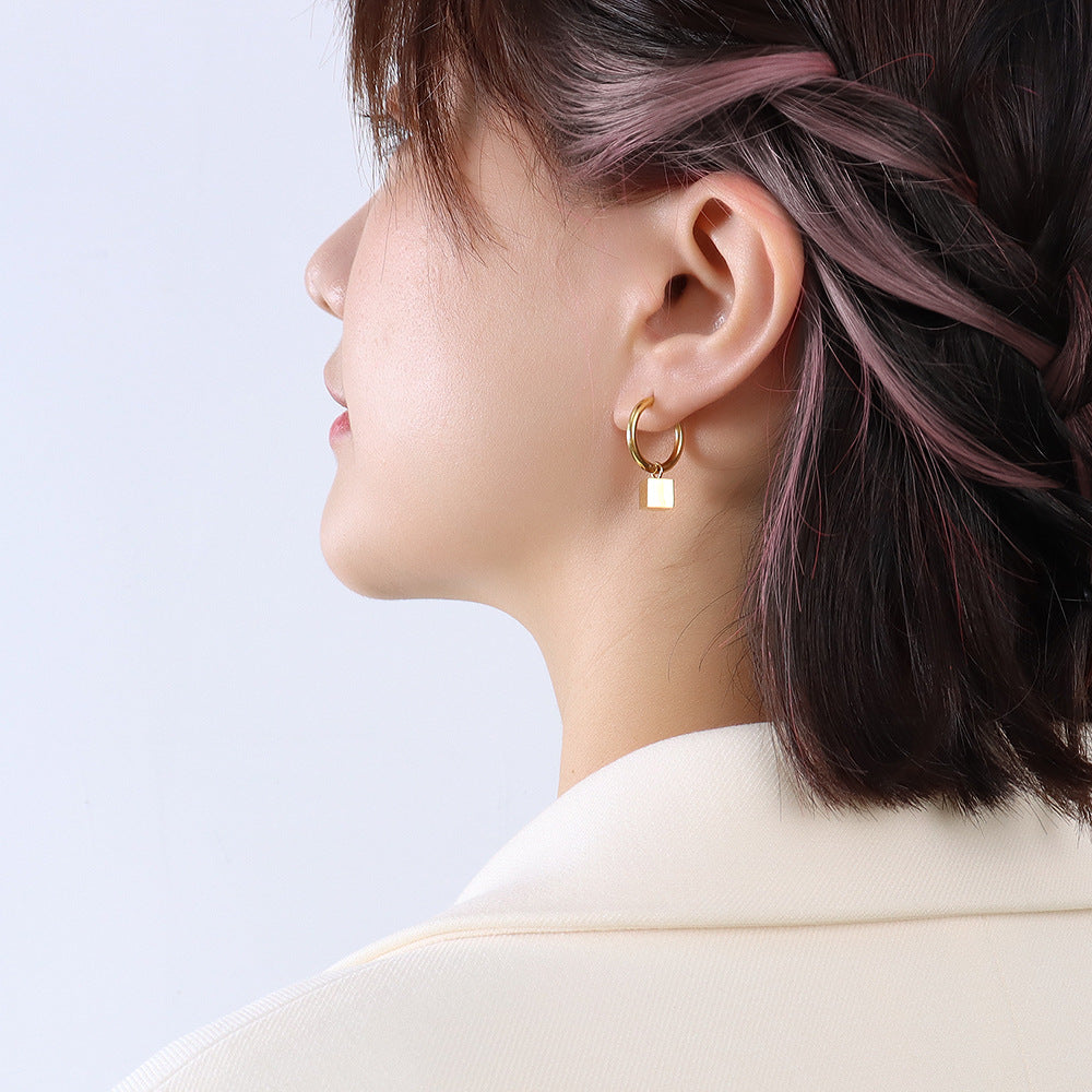 Elegant Geometric Square Earrings in Gold-Plated Titanium Steel