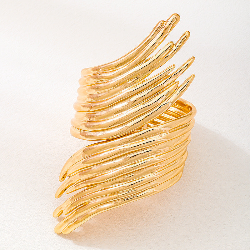 Planderful Vienna Verve Bracelet – Bold Heavy Metal Wing Design