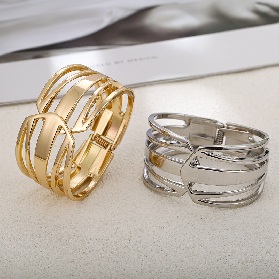 Planderful Vienna Verve Bracelet – Exaggerated Electroplating with Light Luxury Design