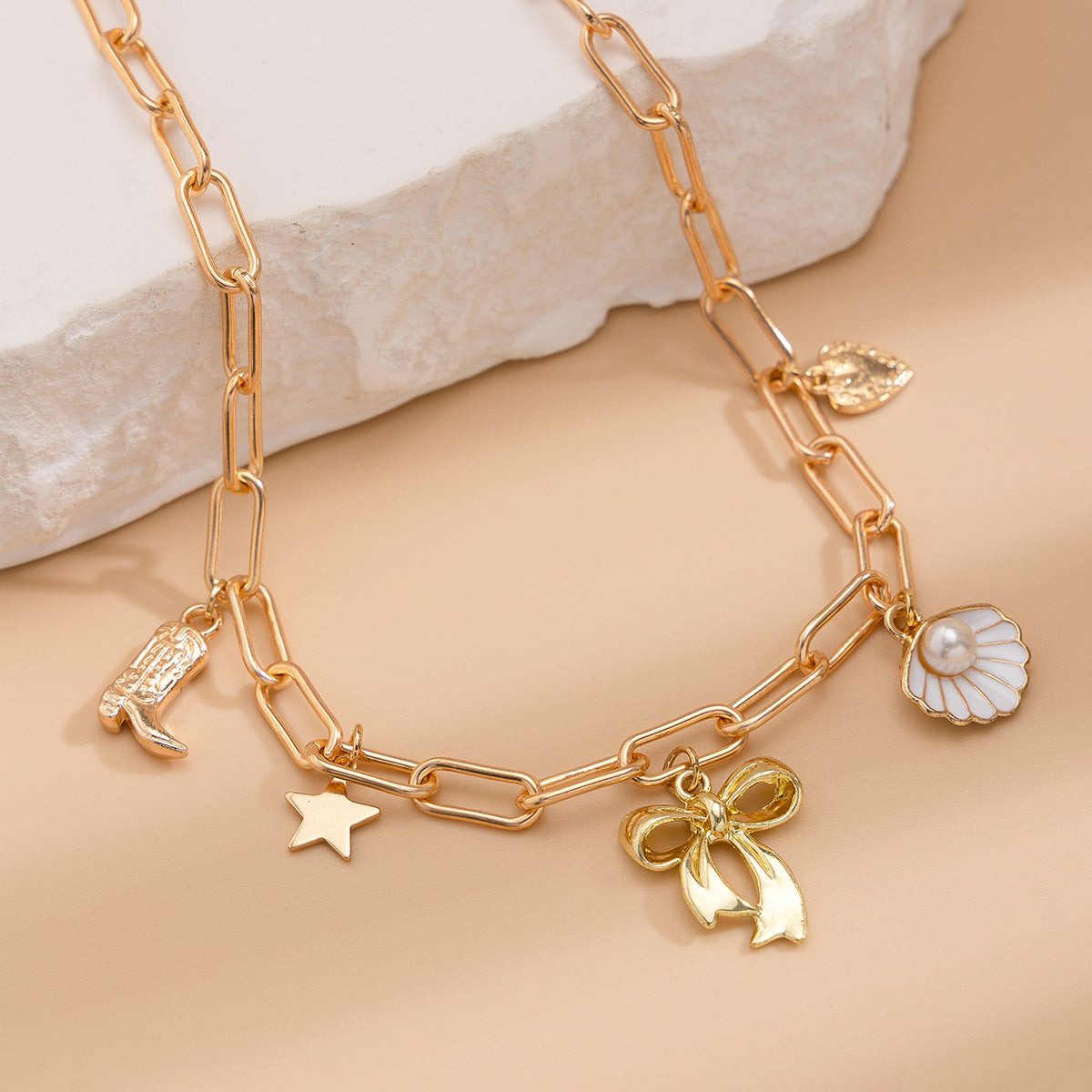 Planderful Vienna Verve Necklace – Elegant Imitation Pearl Fringe Design