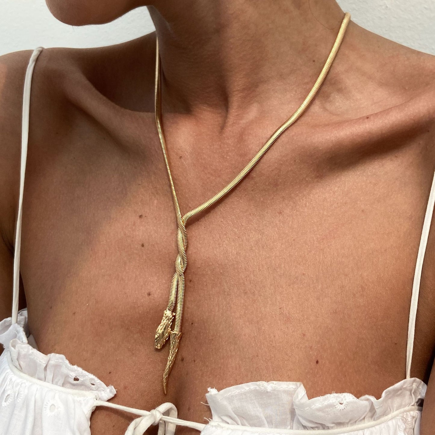 Planderful Vienna Verve Necklace – Versatile Snake-Shaped Design