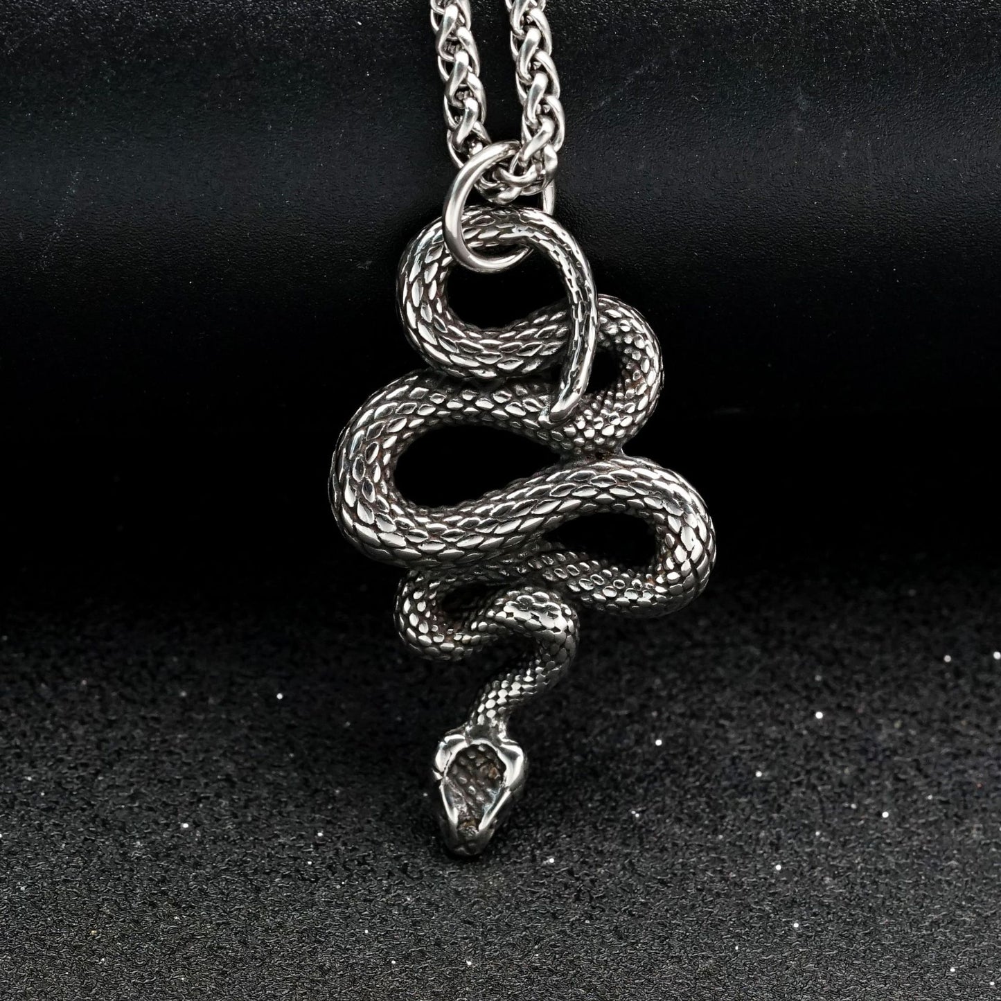 Steel Necklace – Vintage Snake Pendant Necklace With Retro European American Style