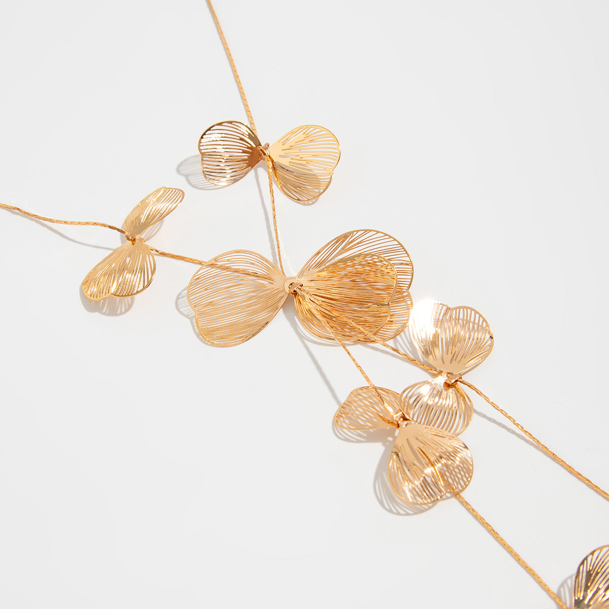 Planderful Vienna Verve Ginkgo Biloba Leaf Necklace – Sweet and Cool Y-Shaped Design