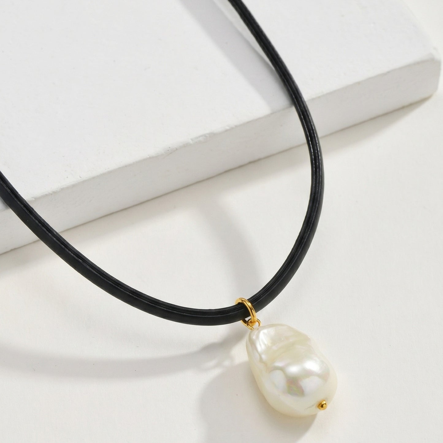 Summer Leather Rope Stainless Steel Imitation Pearl Pendant Leather Women's Premium Necklace