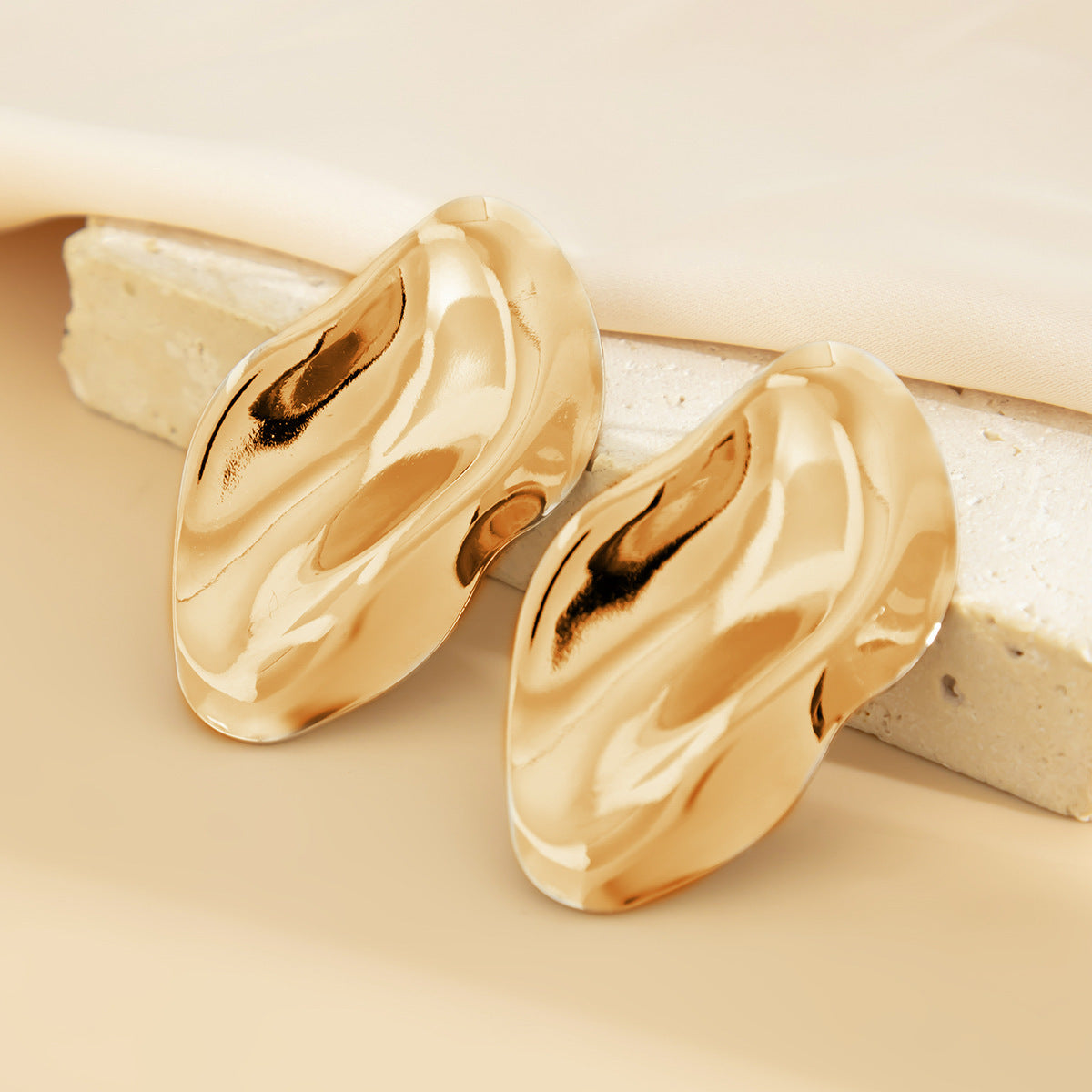 Planderful Vienna Verve Earrings – Elegant Geometric Design