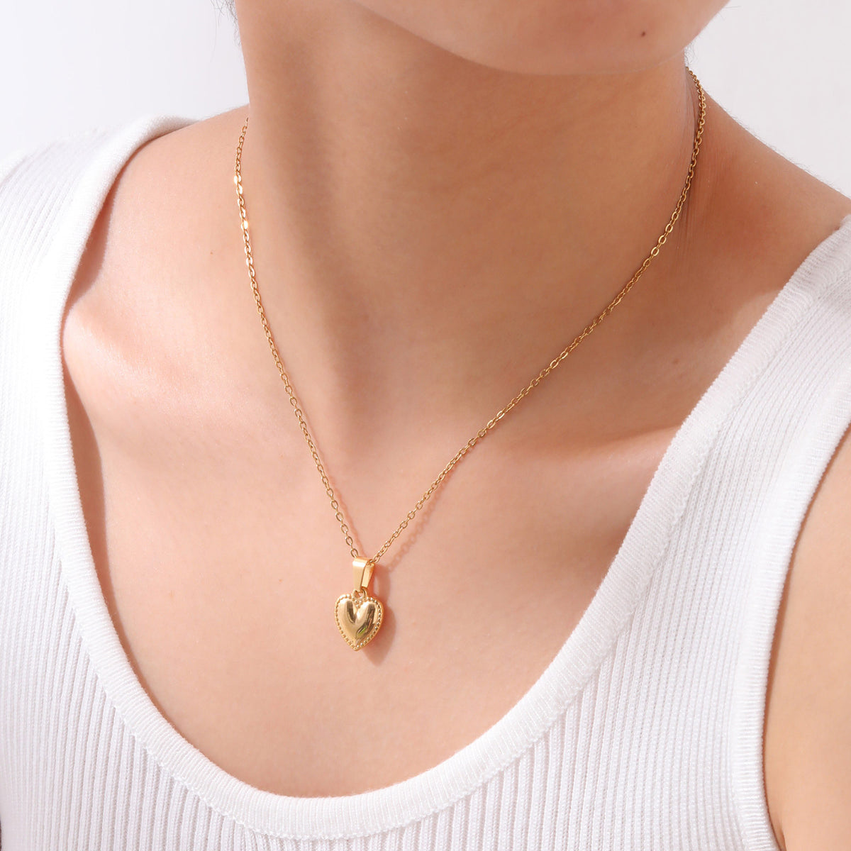Stainless Steel Geometric Flower Imitation Pearl Irregular Flower Pendant Gold Necklace