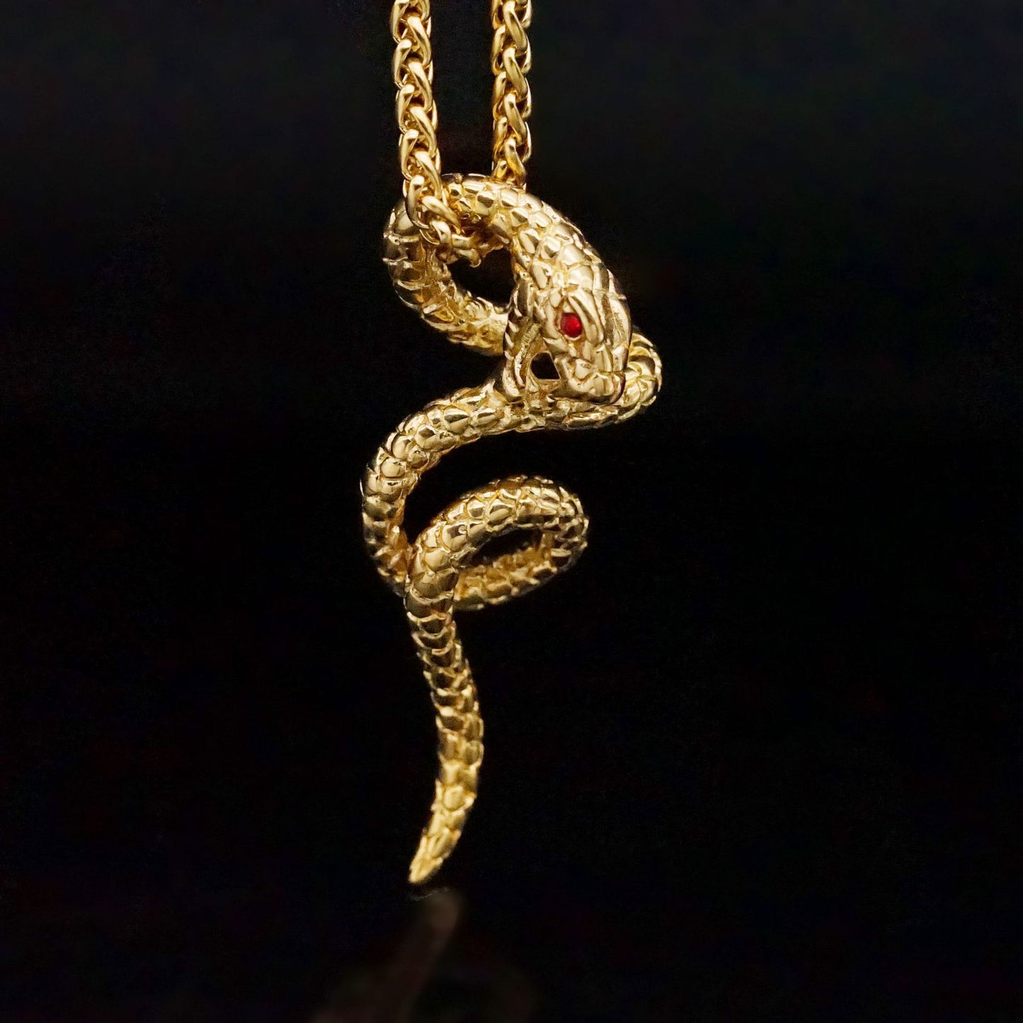Planderful Snake Pendant Stainless Steel Gold Plated Unisex Necklace For Urban Hip Hop Fans Statement Jewelry