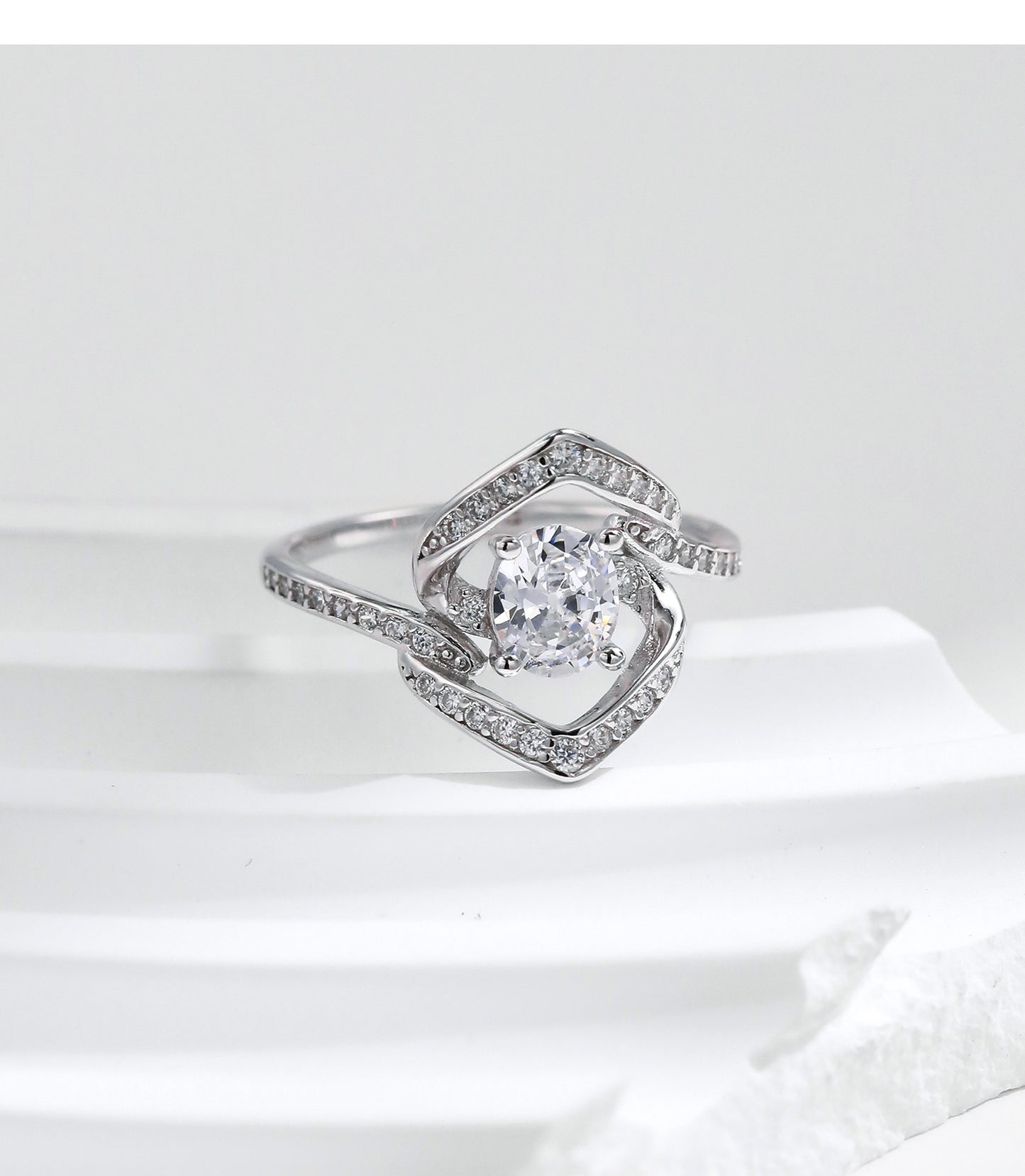 Planderful Everyday Genie Ring – Elegant Sterling Silver with Radiant Zircon