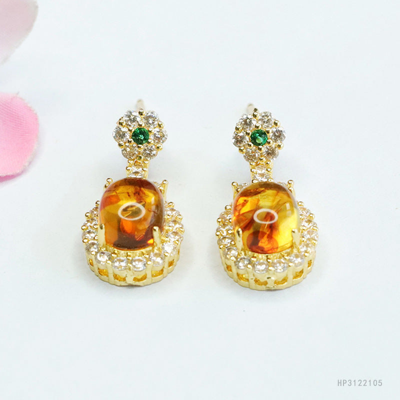 Amber Clover Stud Earrings