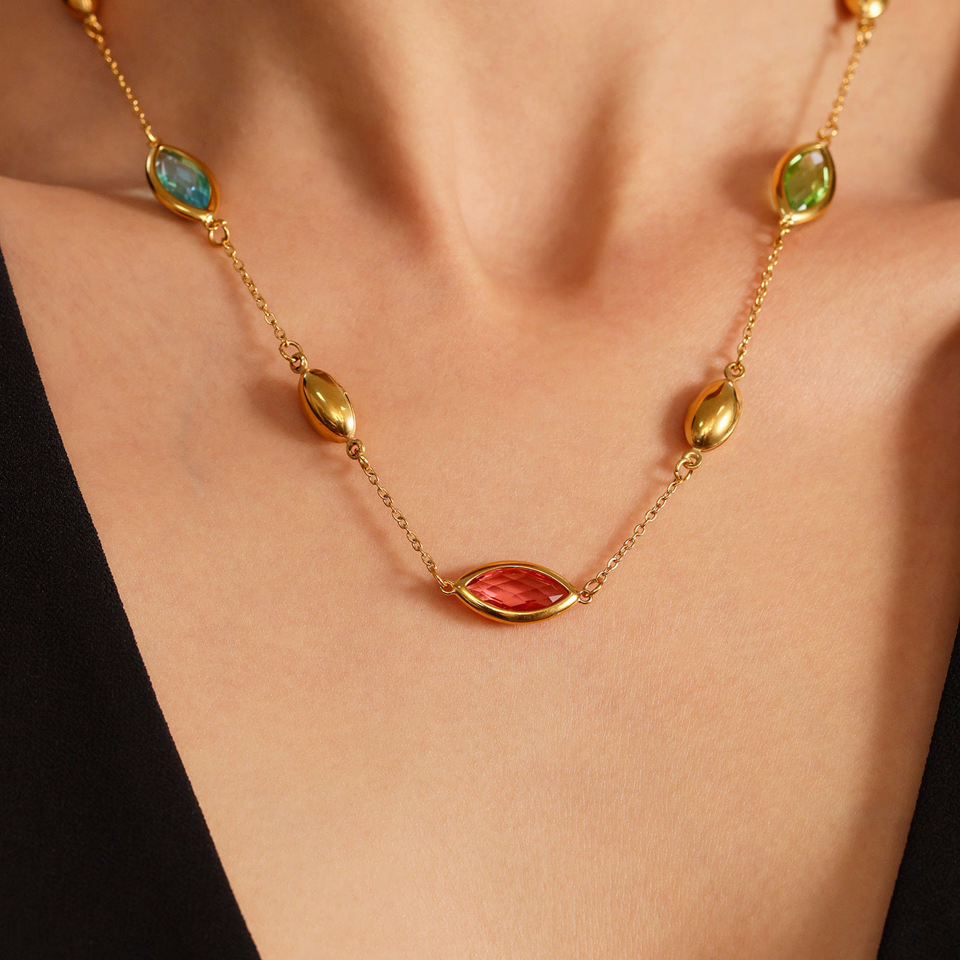Planderful Translucent Glass Clavicle Necklace For Women