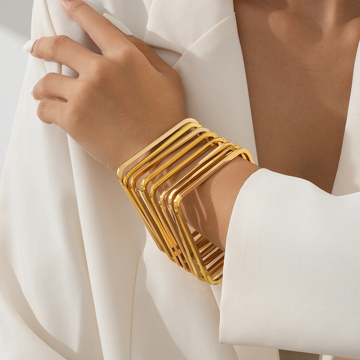 Planderful Vienna Verve Bracelet Set – Exaggerated Metal Geometric Design