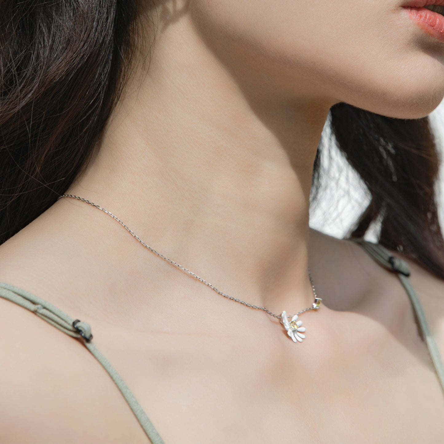 Little Daisy Pendant Olive Green Zircon Sterling Silver Necklace